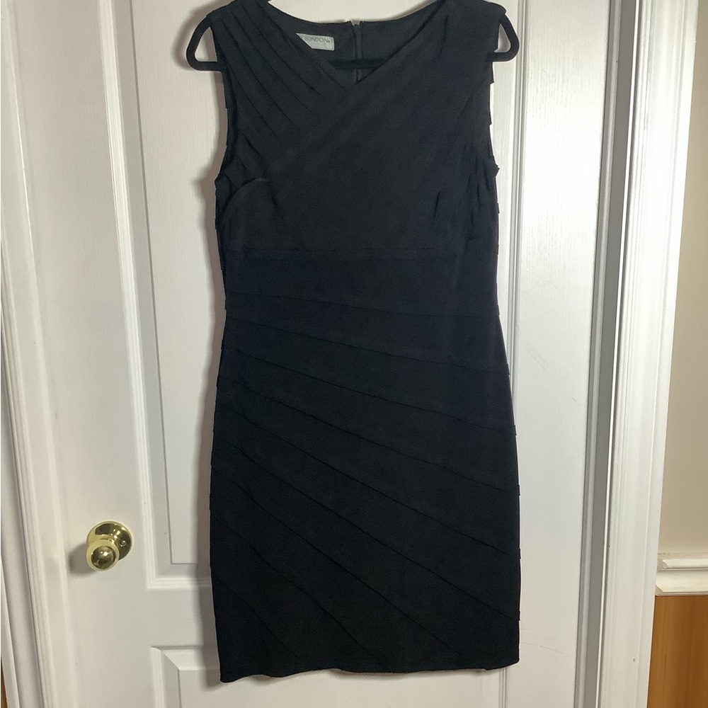 Maggy London Elegant Black Sleeveless Dress